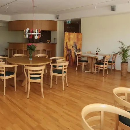 Ahrhotel Am Rossberg Отель Альтенар